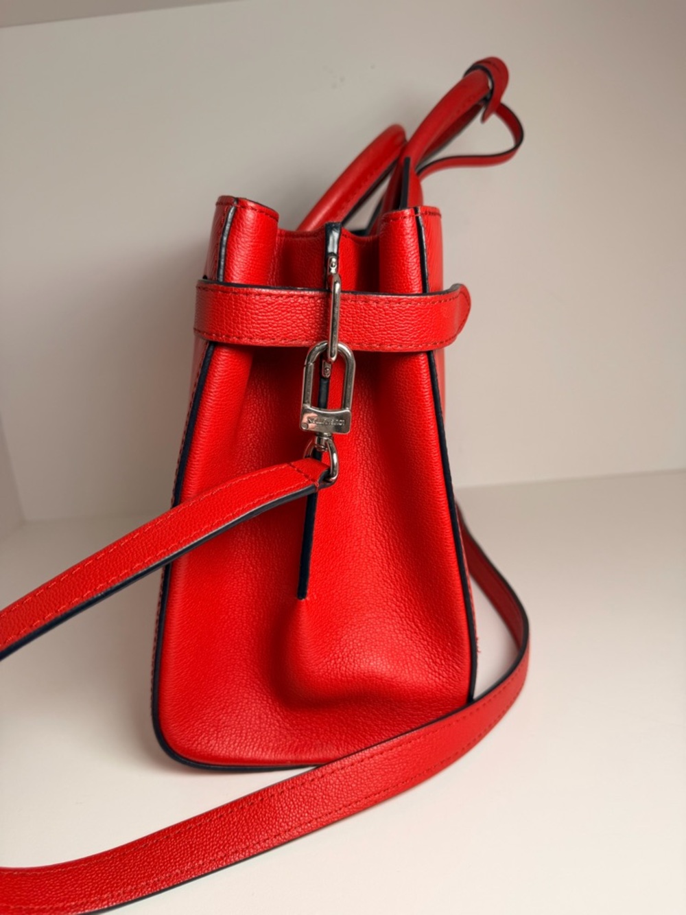 Louis Vuitton Red Epi Twist Tote with Gold Hardware - Picture 5 of 16